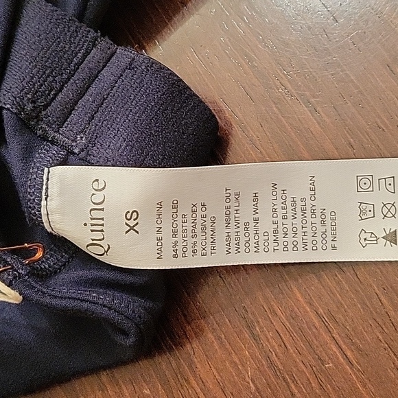 Quince Sports top/Bra Black or Navy - Picture 8 of 9